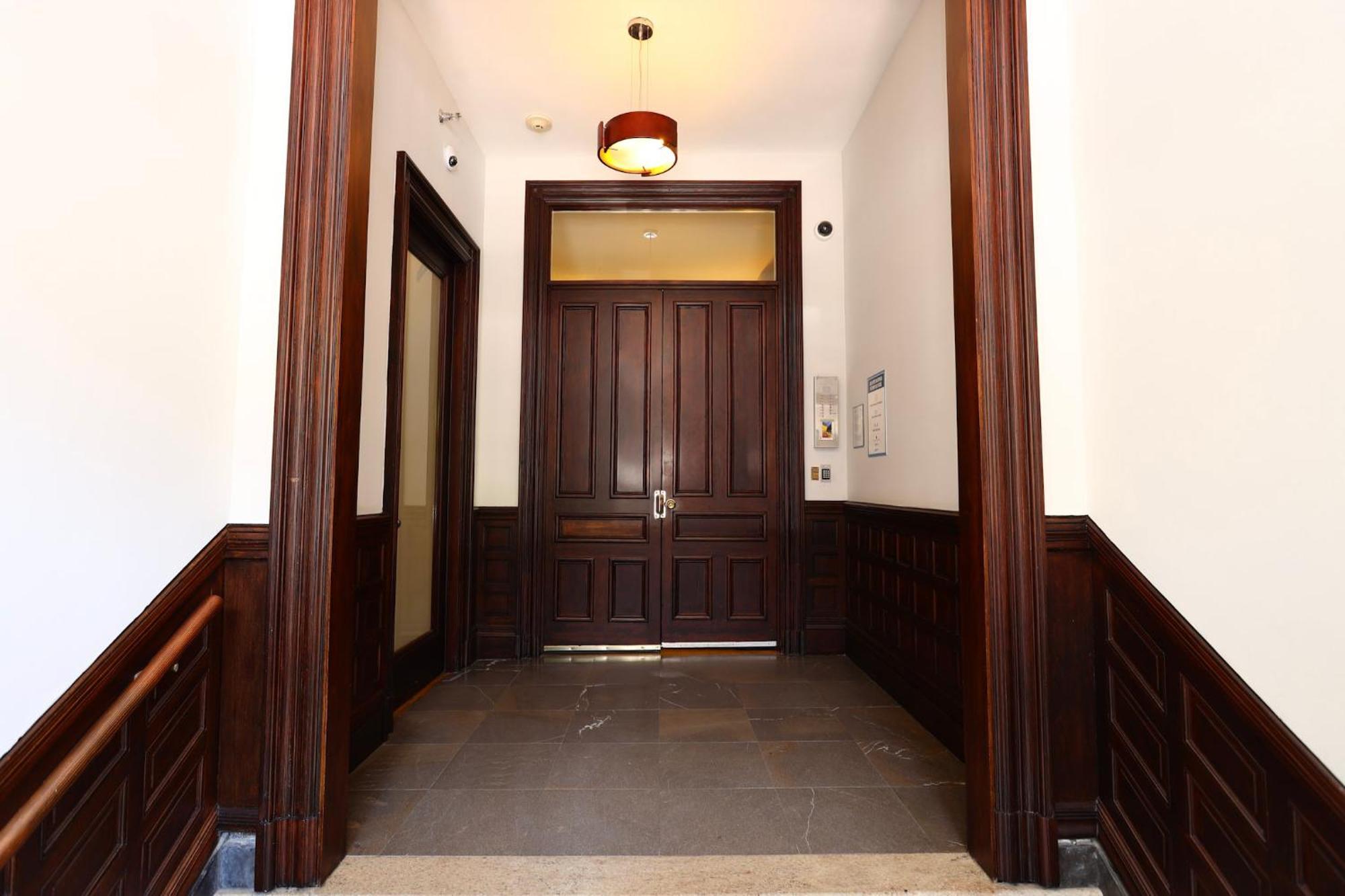 Stylish Newbury Street Studio, #4 Бостон Екстер'єр фото