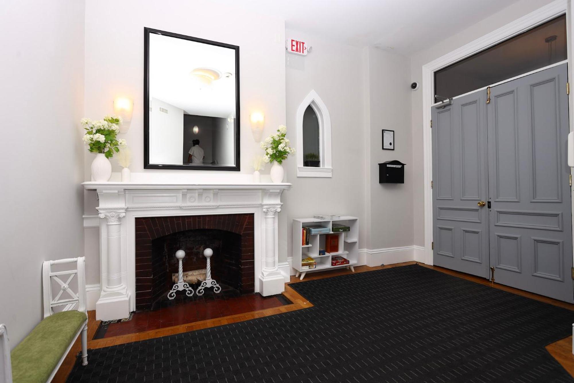 Stylish Newbury Street Studio, #4 Бостон Екстер'єр фото